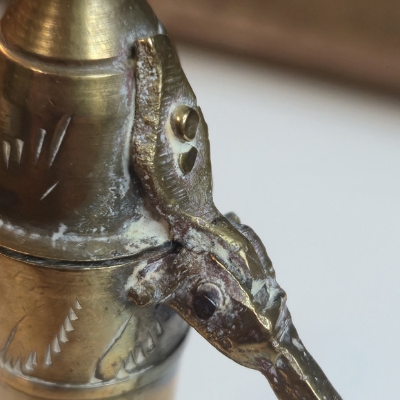 Vintage Brass Genie Lamp Miniature Ewer / Teapot Decor 5” Tall – Made in India - Picture 11 of 15